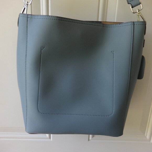 Bromen vegan  leather shoulder bag, blue ,snap closure, bottom feet studs ,NWOT - Picture 3 of 16